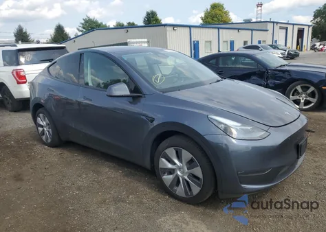 2024 Tesla Model Y from USA, damaged, VIN 7SAYGDEE6RA217237